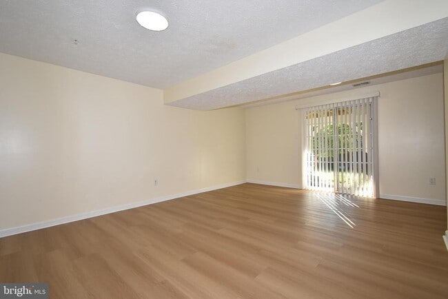 Building Photo - 1389 Walkabout Ct