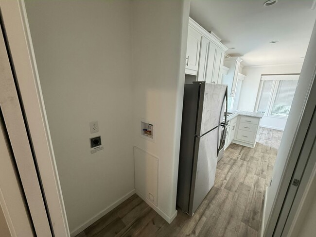 Building Photo - 8801 E Moonrise Ln
