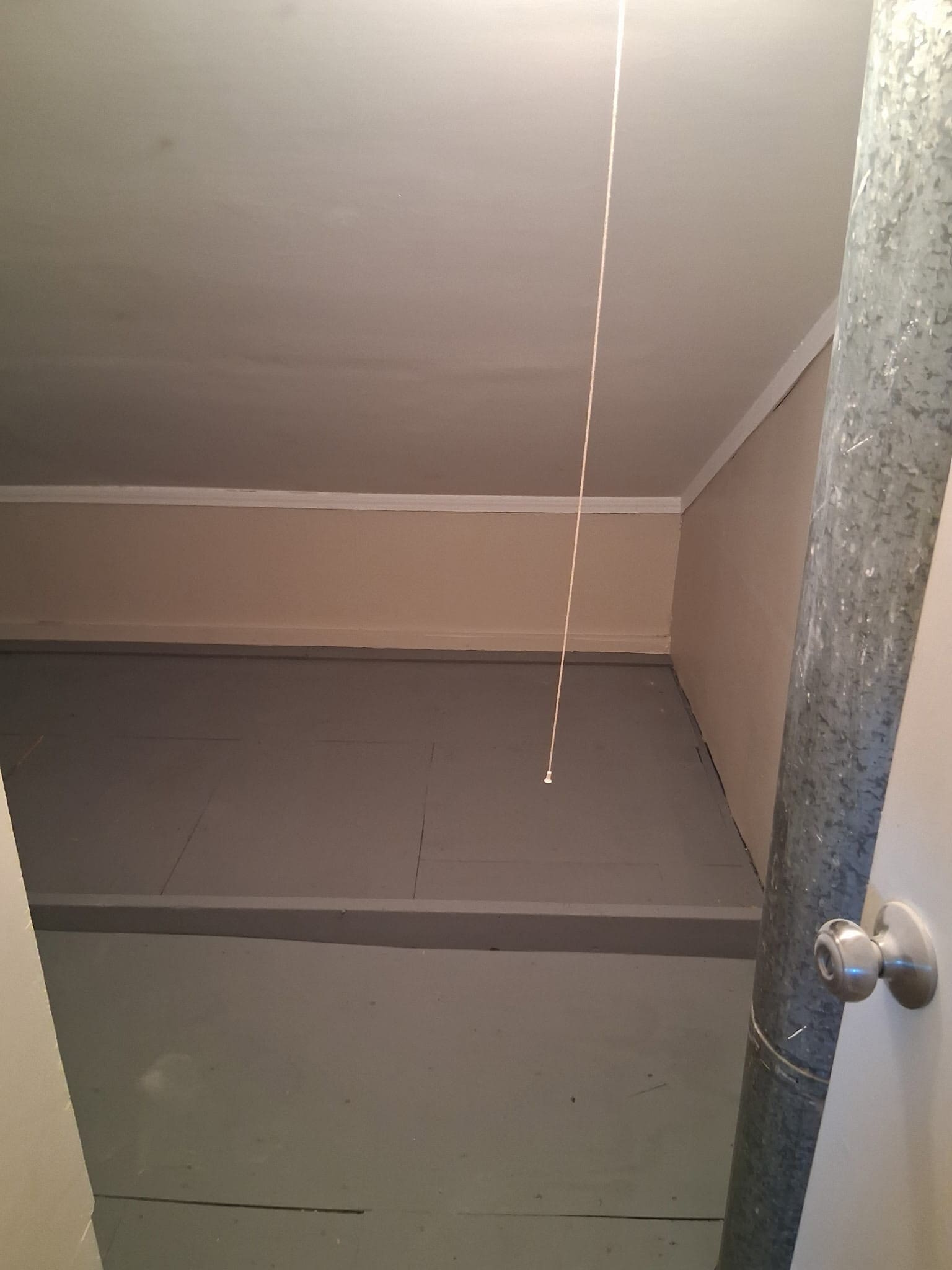 Building Photo - Room in House on Granada Pl