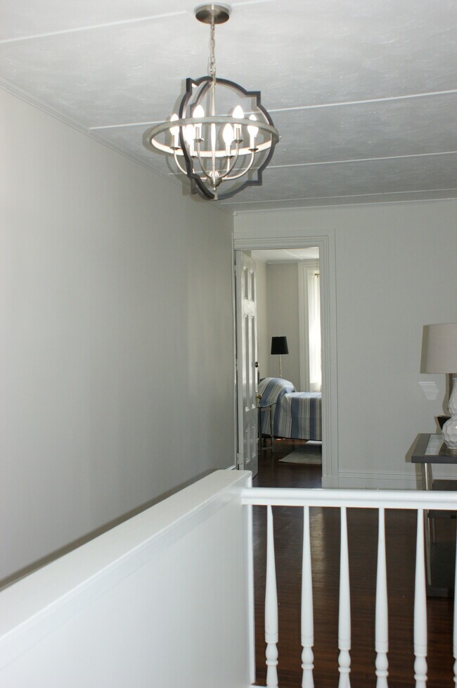 Building Photo - 35 Coggeshall Ave