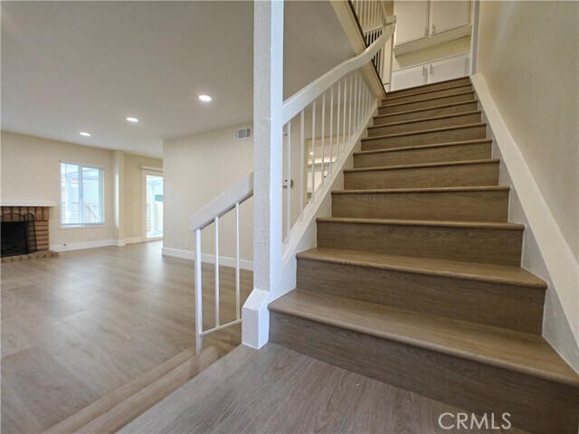 Building Photo - 4 Brookmont