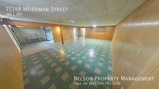 Building Photo - 35148 Weideman St