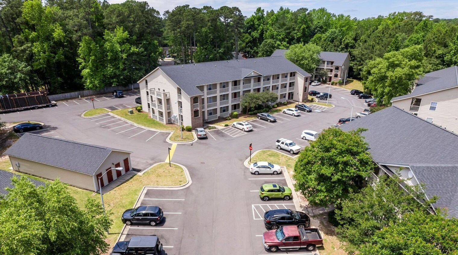 Building Photo - 254 Kings Creek Dr