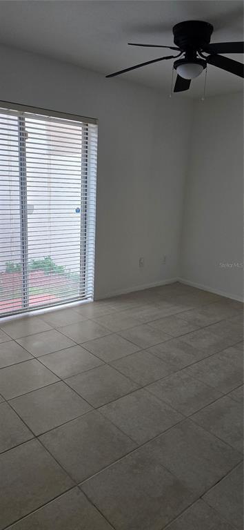 Building Photo - 2237 Greenview Cir