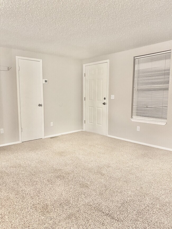 Building Photo - 5155 Quinella Ct