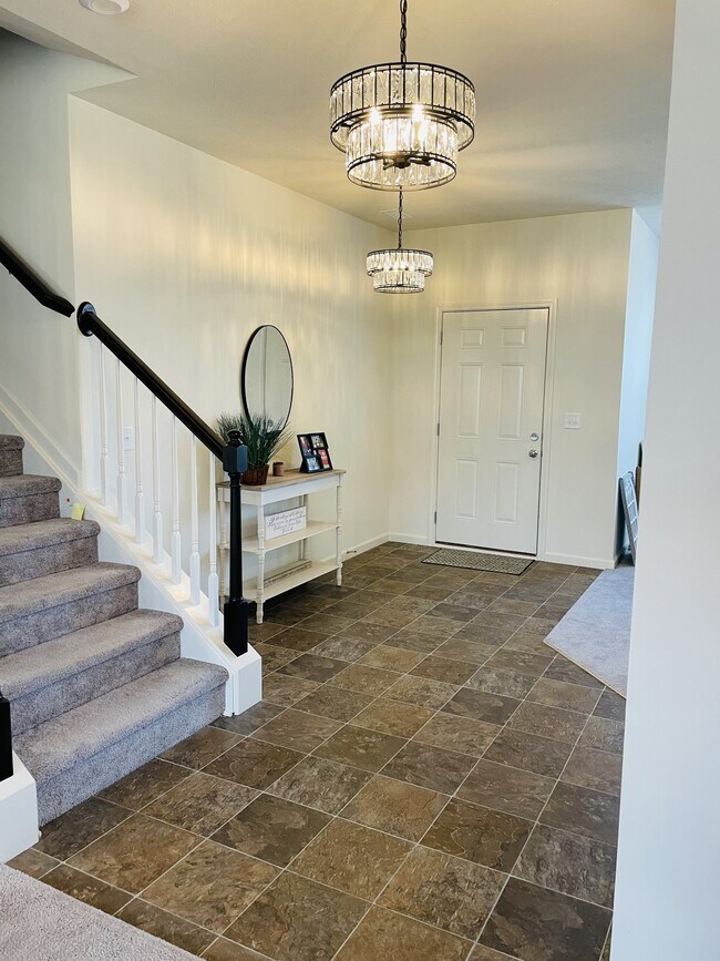 Building Photo - 5357 Laurel Crest Run
