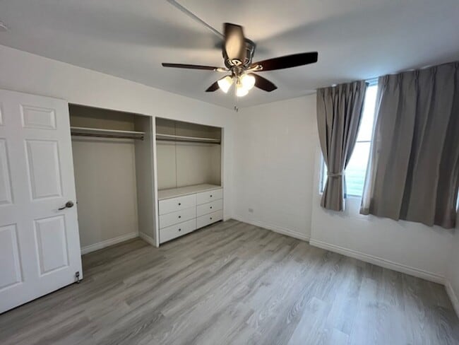 Building Photo - Greenwood 2 Bed/1.5 bath Apartment with 1 ...