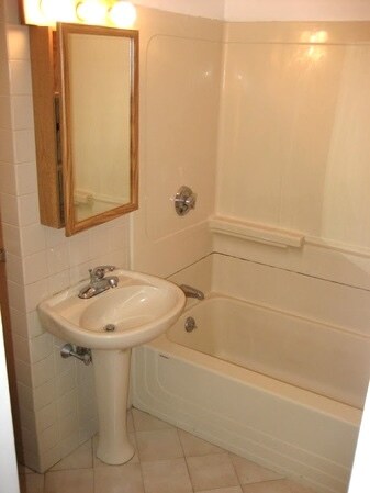 Building Photo - 46 Saint Germain St
