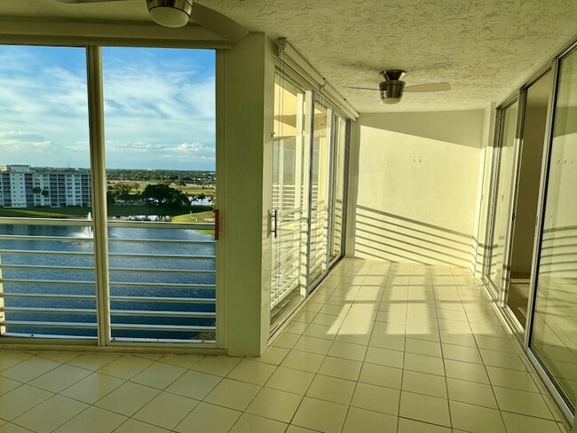 Building Photo - 3095 N Course Dr