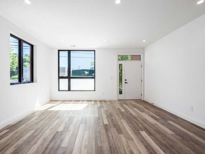 Building Photo - 911 N 4th St