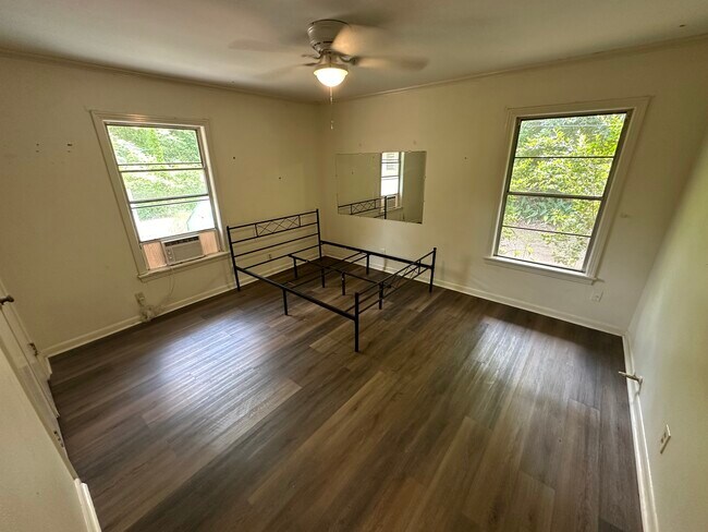Building Photo - Pecan Units