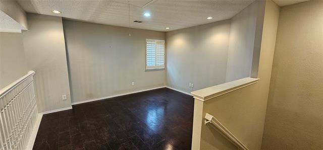 Building Photo - 2956 S Bend Dr