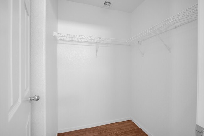 Building Photo - 2446 El Valle St