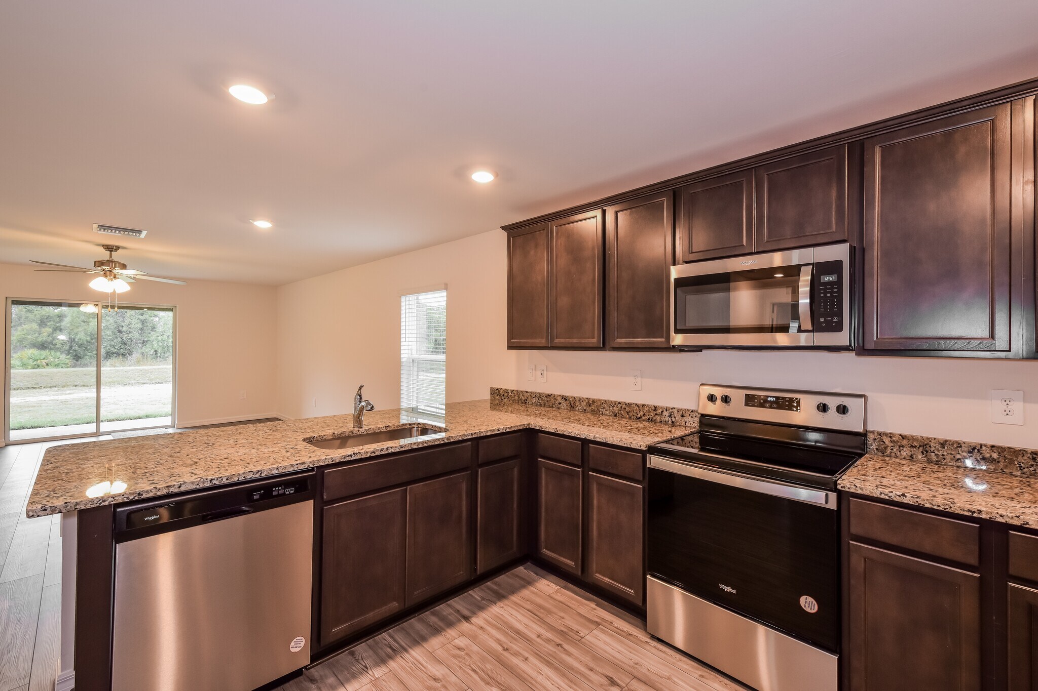 Building Photo - 166 Blackstone Dr