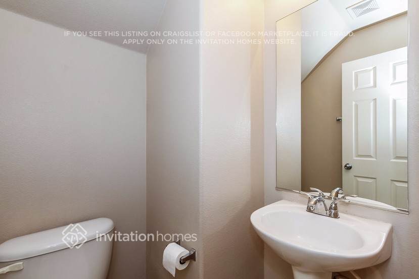 Building Photo - 6554 E Coronado Canyon Ave