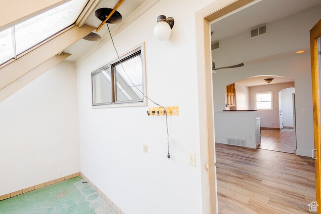 Building Photo - 8544 S 300 E