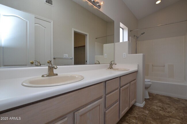 Building Photo - 4927 W Wahalla Ln