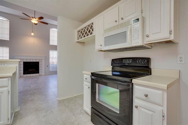 Building Photo - 329 Parkway Blvd