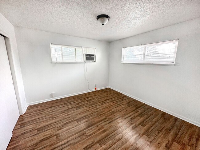 Building Photo - 517 N 900 W