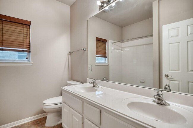 Building Photo - 15800 Double Eagle Dr