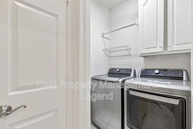 Building Photo - 4097 Oberlin Way