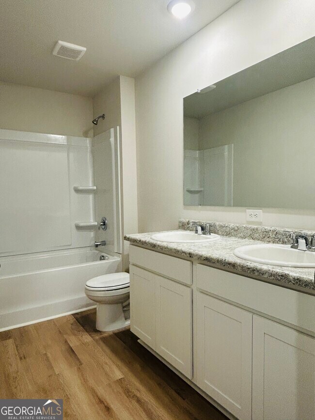 Building Photo - 112 Glenrise Dr