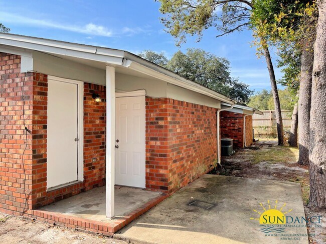 Building Photo - Great 2 bedroom in Fort Walton Beach!