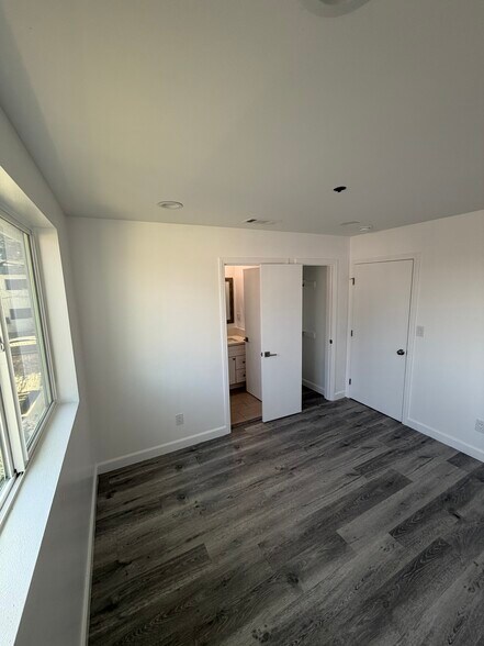 Building Photo - 1130 Browning Blvd