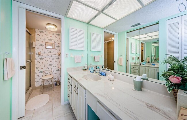 Building Photo - 2700 Bayshore Blvd