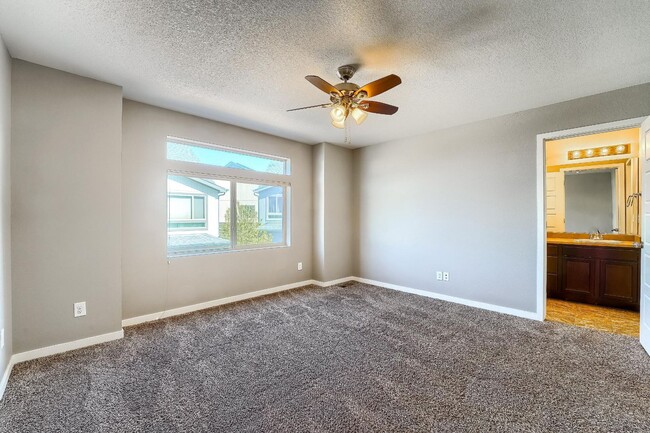 Building Photo - 3 Bedroom single family home in Denver