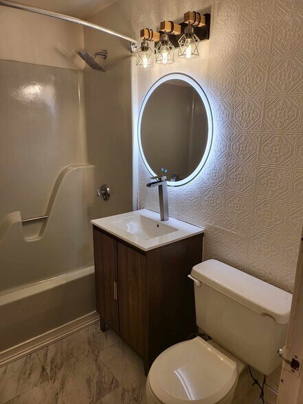 Building Photo - 140 Chestnut St