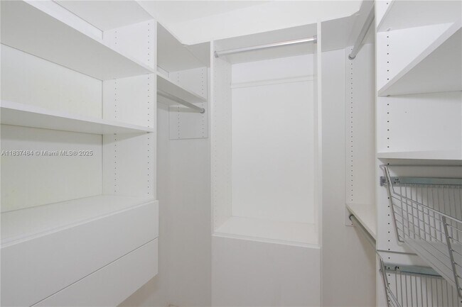 Building Photo - 1390 Ocean Dr