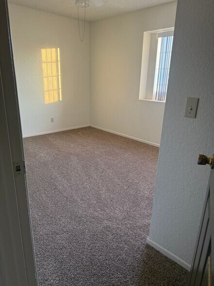 Building Photo - 22412 Hurons Ave