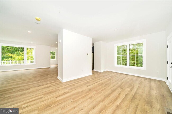 Building Photo - 801 Cedar Ave