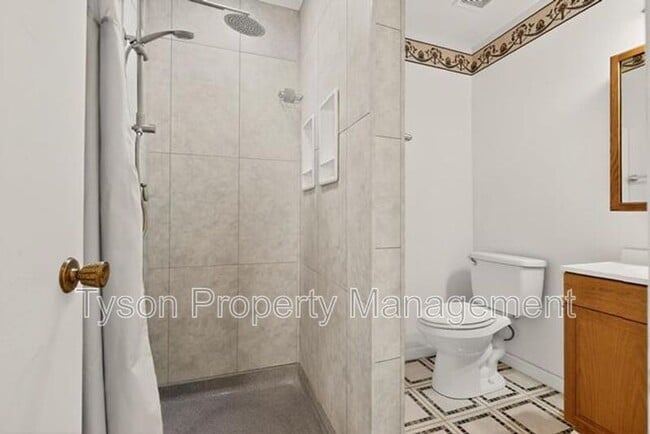 Building Photo - 1225 Del Mastro Dr SW