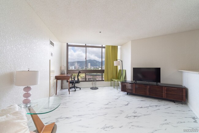 Building Photo - FURNISHED 1BR 1BA condo w/CENTRAL AC & 1 P...