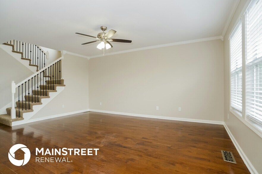 Building Photo - 11006 Highview Rd