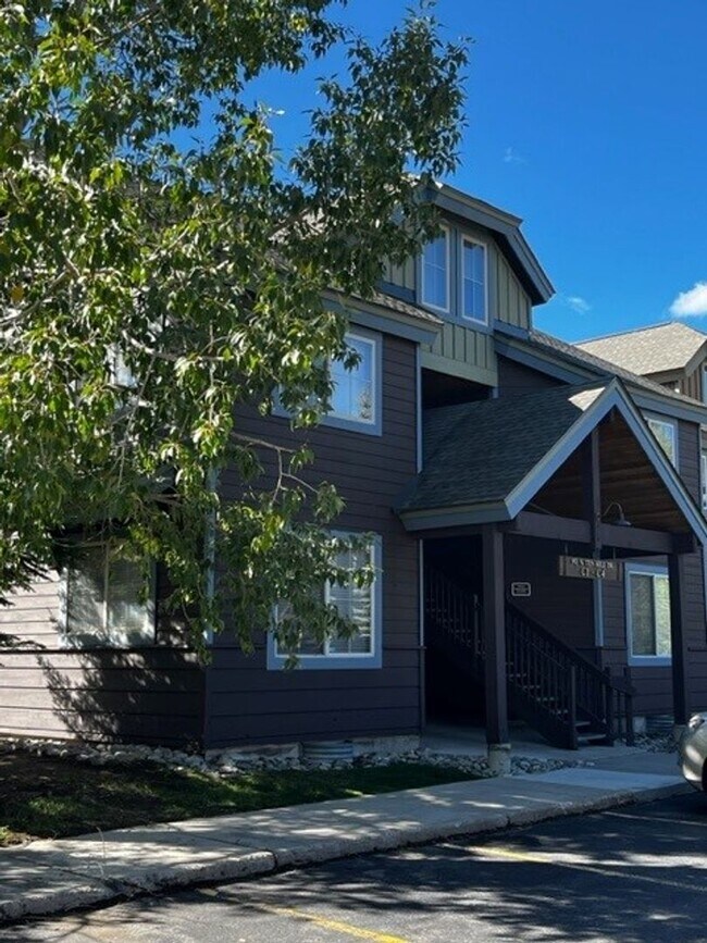 Building Photo - Winter Seasonal Rental- Tarn Landing C6