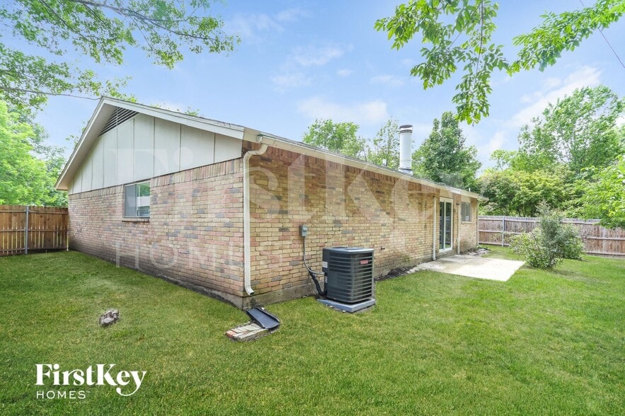 Building Photo - 1137 Meadow Creek Ct