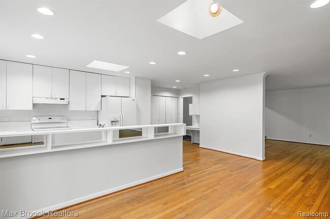 Building Photo - 966 Woodlea St