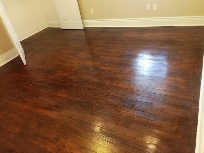 Building Photo - 3028 Cleveland Ave