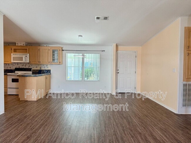 Building Photo - 3515 Zephyr Ln