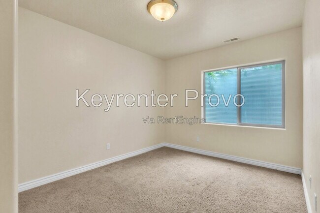 Building Photo - 4098 Hayes Cir