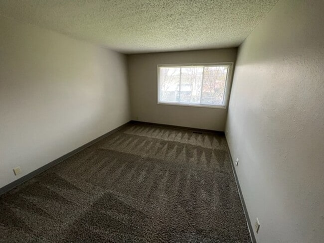 Building Photo - 2569 Irving Ct