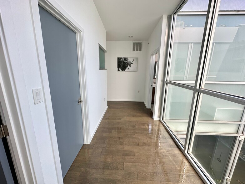 Building Photo - 1422 N 7th St