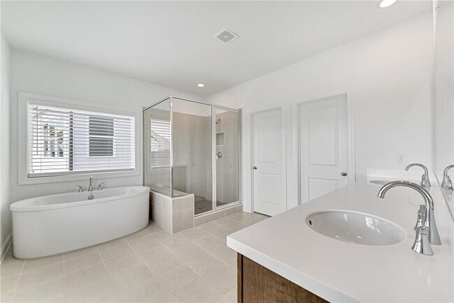 Building Photo - 1066 Winding Br Dr