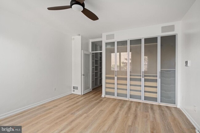 Building Photo - 317 S 18th St