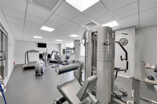 Building Photo - 3550 Galt Ocean Dr