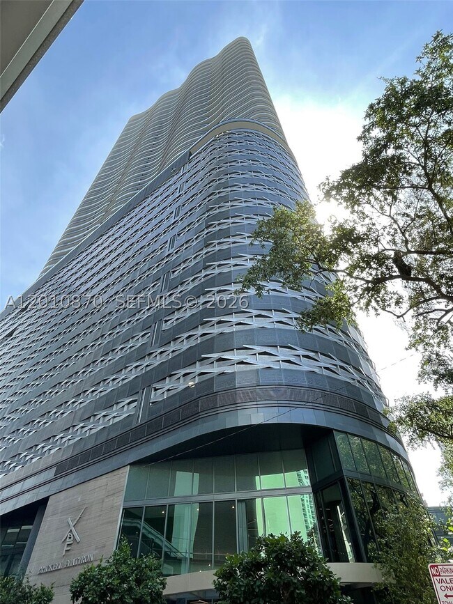 Building Photo - 1000 Brickell Plaza