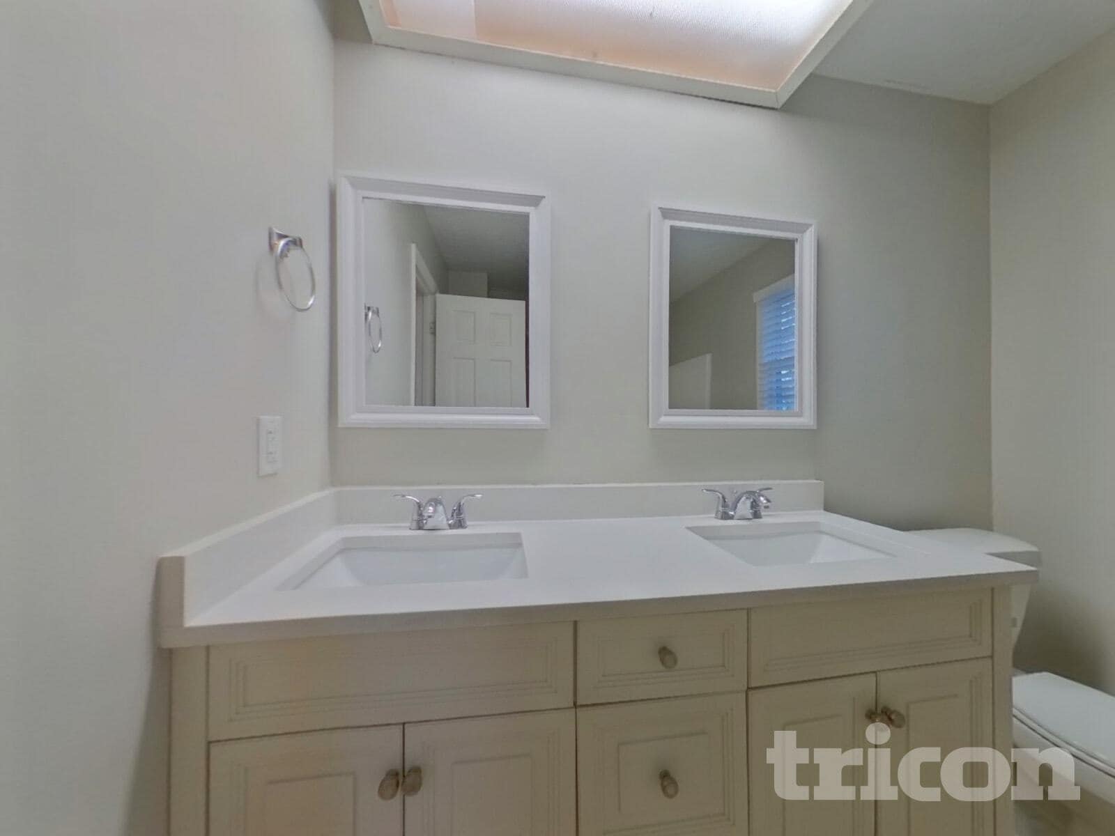 Building Photo - 429 Sugar Springs Way